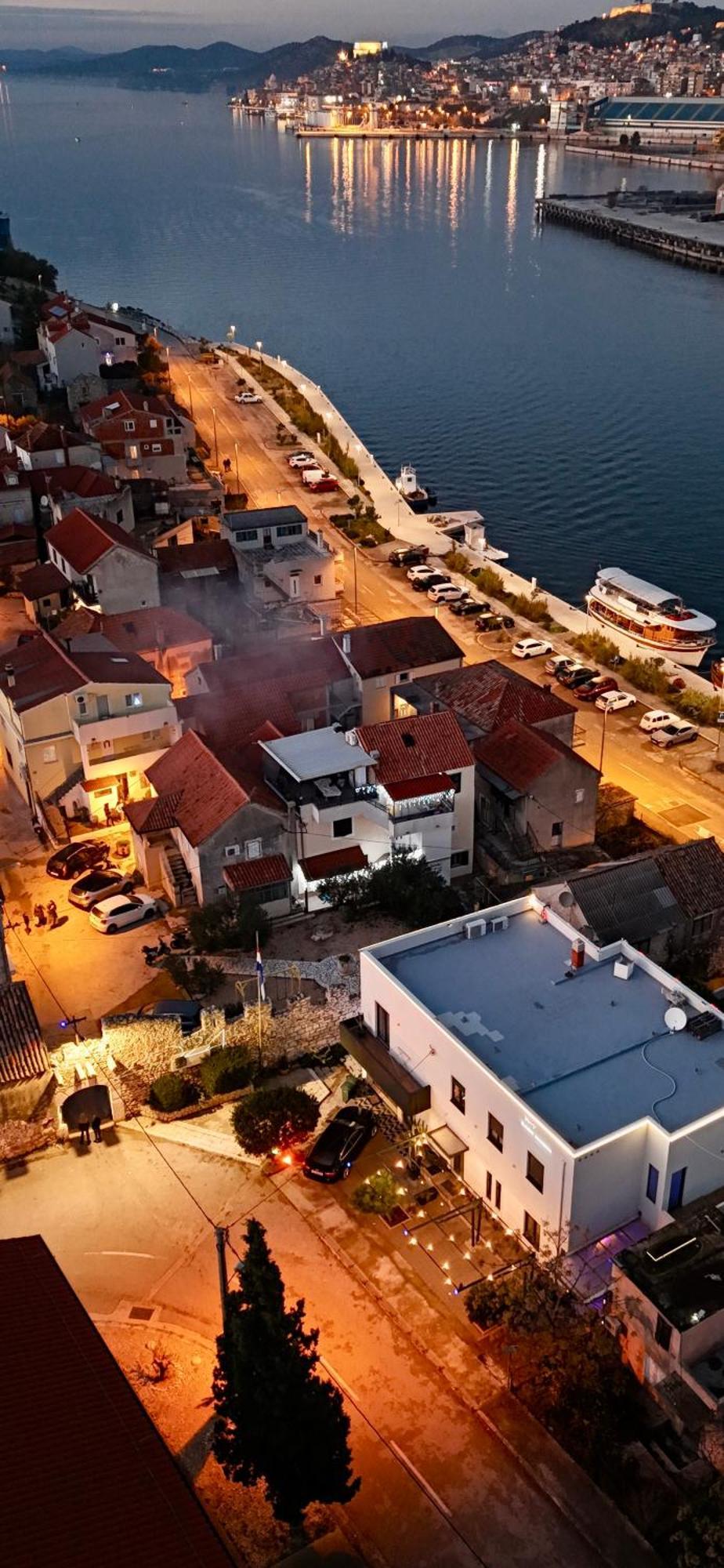 Отель Basic Mansion + Шибеник Экстерьер фото